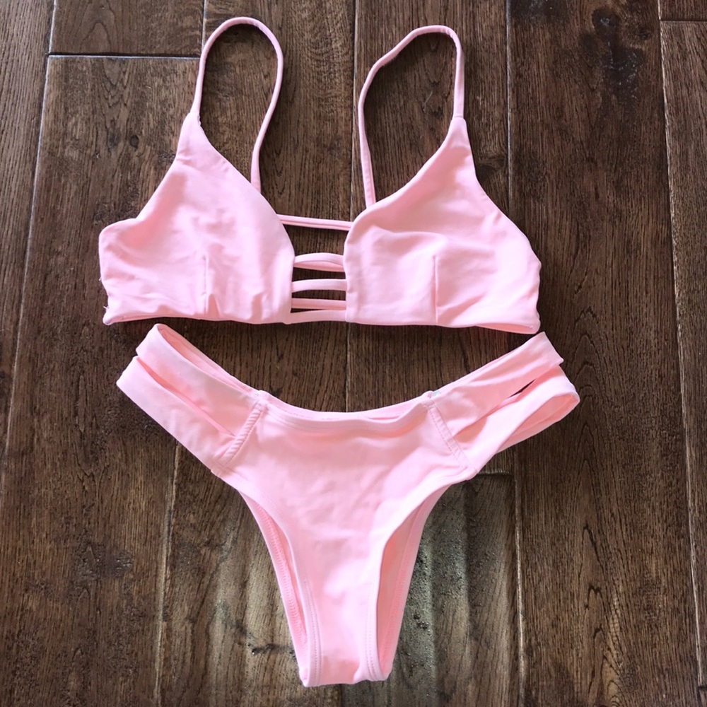 Strappy bikini